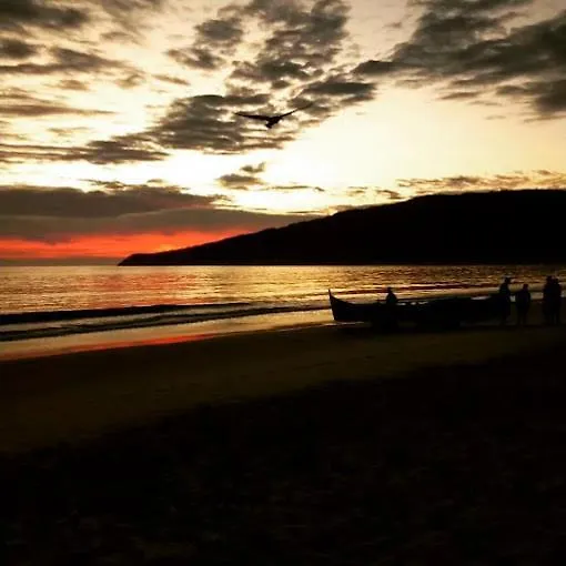 Golfinhos Aparthotel -Dois Dormitorios Frente Ao Mar!!! Florianópolis